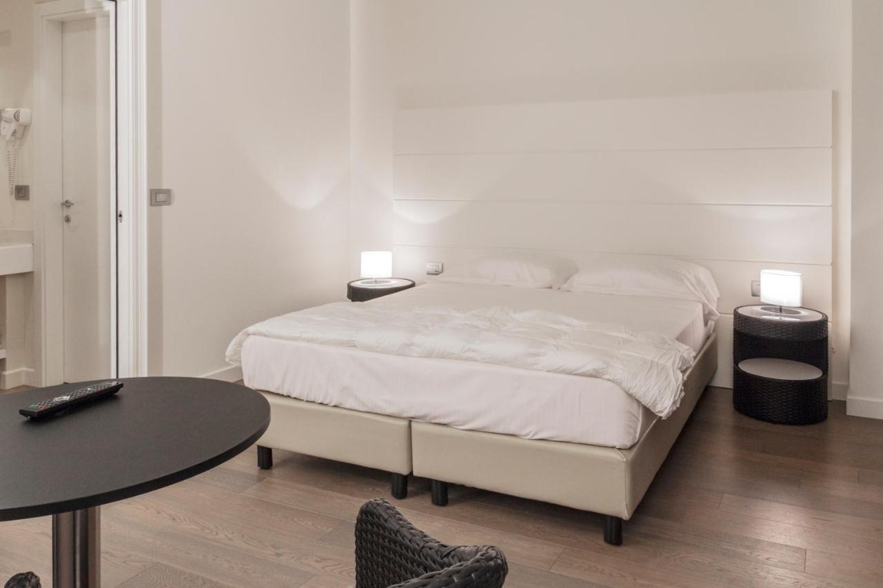Tag Hotel Fano Quarto foto
